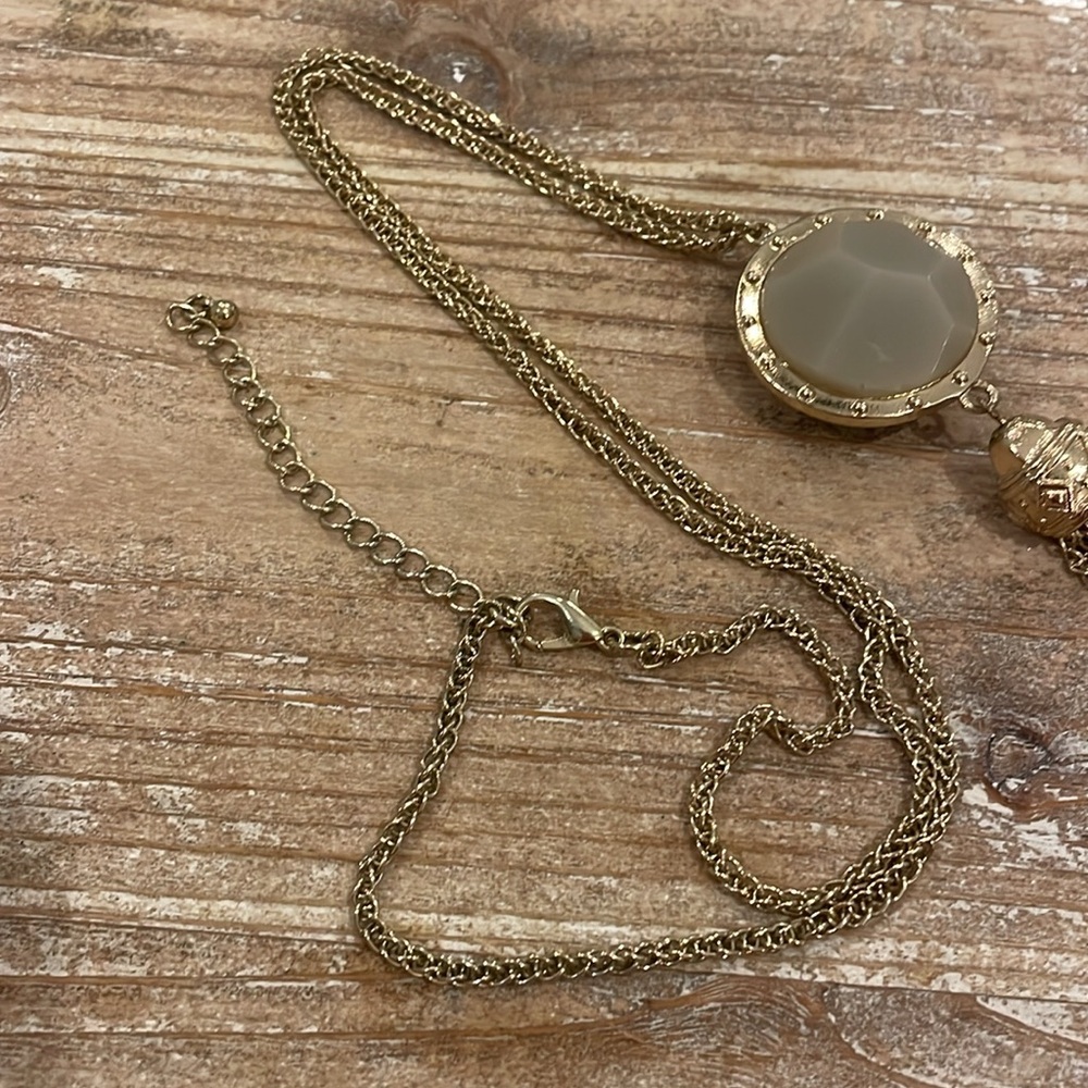 Vintage Gold Tone Green Chain Tassel Pendant Long Statement Necklace - Picture 4 of 4